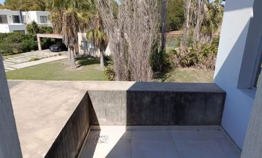 CASA 5 AMB. EN ALQUILER B° ALVEAR DE BENAVIDEZ