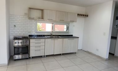 CASA 5 AMB. EN ALQUILER B° ALVEAR DE BENAVIDEZ