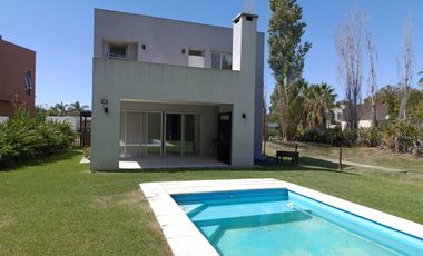 CASA 5 AMB. EN ALQUILER B° ALVEAR DE BENAVIDEZ
