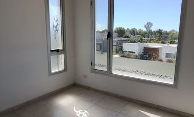 CASA 5 AMB. EN ALQUILER B° ALVEAR DE BENAVIDEZ