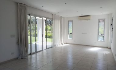 CASA 5 AMB. EN ALQUILER B° ALVEAR DE BENAVIDEZ