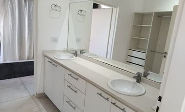 CASA 5 AMB. EN ALQUILER B° ALVEAR DE BENAVIDEZ