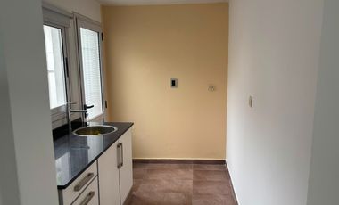 Departamento en alquiler en Merlo Sur