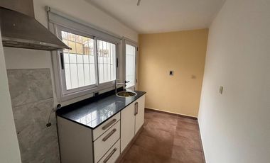 Departamento en alquiler en Merlo Sur