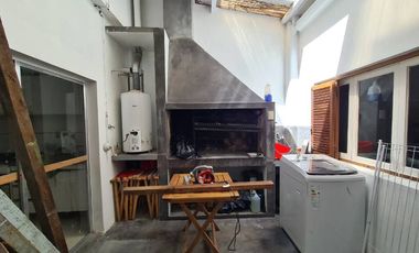 Casa para 2 Familias en venta en Lanus Este