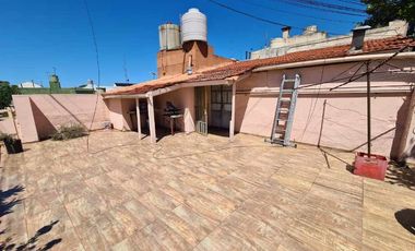 Casa para 2 Familias en venta en Lanus Este