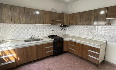 Casa para 2 Familias en venta en Lanus Este