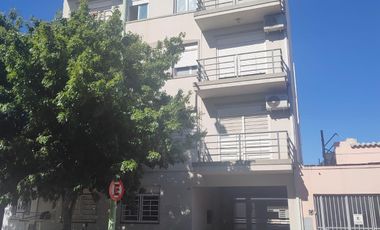 Departamento en alquiler c/ cochera en Centro Oeste