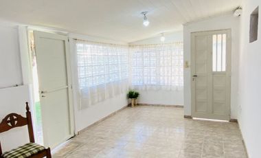 Casa en venta c/ cochera en San José