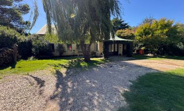 Casa en venta c/ cochera en Sierra de la Ventana