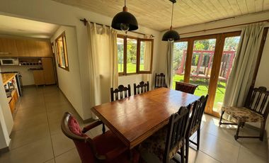 Casa en venta c/ cochera en Sierra de la Ventana