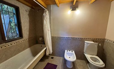 Casa en venta c/ cochera en Sierra de la Ventana