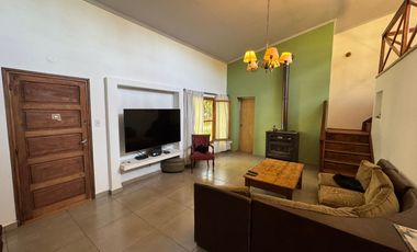 Casa en venta c/ cochera en Sierra de la Ventana
