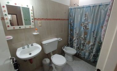 CASA MAS 2 DEPARTAMENTOS. B° PIUQUÉN, RIVADAVIA