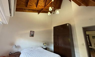CHALET EN VENTA 4 AMBIENTES LOMAS DE ZAMORA