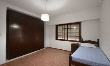 CHALET EN VENTA 4 AMBIENTES LOMAS DE ZAMORA