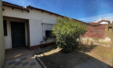 LOCALES COMERCIALES VENTA MAS VIVIENDA 3 AMBIENTES
