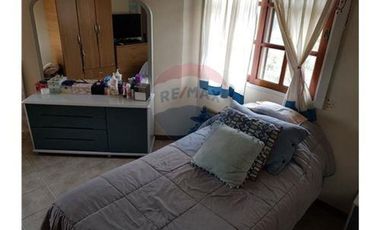 CASA 5 AMBIENTES EN VENTA VILLA ADELINA CON JARDIN