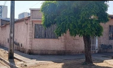 Casa en Venta en CASA ESQUINA CON POTENCIAL COMERCIAL CERCA S.PABLO