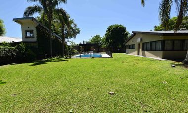 VENTA CASA EN IBARLUCEA CON PILETA COCHERA QUINCHO