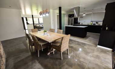 VENTA CASA EN IBARLUCEA CON PILETA COCHERA QUINCHO