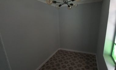 Interno sobre Peatonal, 2 Dorm, 2 baños y patio