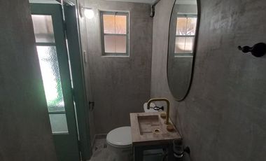 Interno sobre Peatonal, 2 Dorm, 2 baños y patio