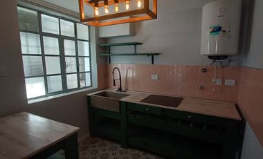 Interno sobre Peatonal, 2 Dorm, 2 baños y patio