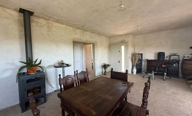 VENTA CASA 2 DORM CON PILETA LA GRANJA TERRENO 1HA