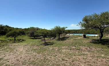 VENTA CASA 2 DORM CON PILETA LA GRANJA TERRENO 1HA