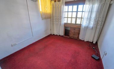 CASA DE ESTILO MEDITERRANEO CON QUINCHO Y COCHERA