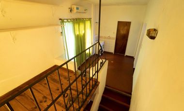 CASA DE ESTILO MEDITERRANEO CON QUINCHO Y COCHERA