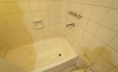 CASA DE ESTILO MEDITERRANEO CON QUINCHO Y COCHERA