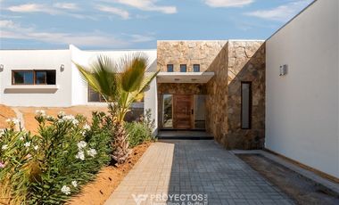 Casa en Venta en Condominio Lomas de Puangue