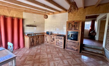 VENTAN DE CASA CON CABAÑA EN OLMUE SECTOR GRANIZO