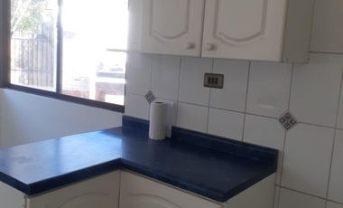ARRIENDO CASA CERCANA A SCUOLA AMPLIA