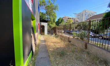 VENTA CASA CON GRAN TERRENO BARRIO LAS LILAS PROVIDENCIA