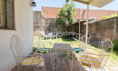 Venta casa 4 ambientes con local al frente en Ramos Mejia