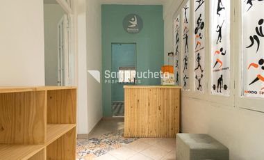 Venta casa 4 ambientes con local al frente en Ramos Mejia