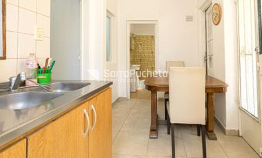 Venta casa 4 ambientes con local al frente en Ramos Mejia
