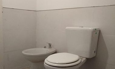 Venta Galpón 430M² Cubiertos en Planta Alta 6 Deptos 2 Ambientes cada uno  