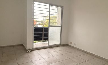 Departamento 2 AMB 2 PISO X ESCALERA COCHERA