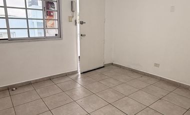 Departamento 2 AMB 2 PISO X ESCALERA COCHERA