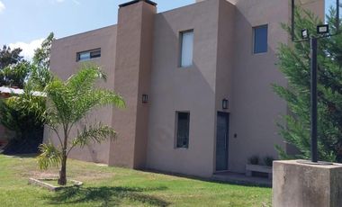 Casa 4 ambientes con pileta en venta - ALQUILADA - Ranelagh