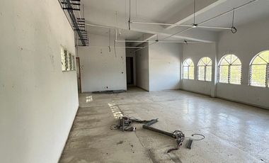 OFICINAS EN RENTA FRENTE A CAÑA HUECA