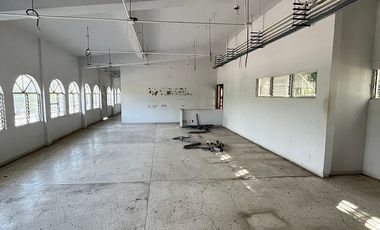 OFICINAS EN RENTA FRENTE A CAÑA HUECA
