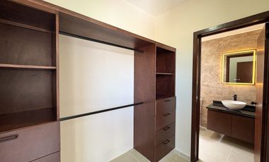 Casa en Venta con roof garden Lomas de la Rioja