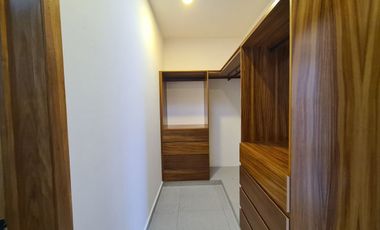 Casa en RENTA en LOMAS DE LA RIOJA