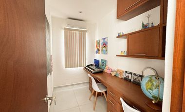 Casa en Venta recámara planta baja Lomas del Dorado