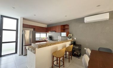 Casa en Venta recámara planta baja Lomas del Dorado